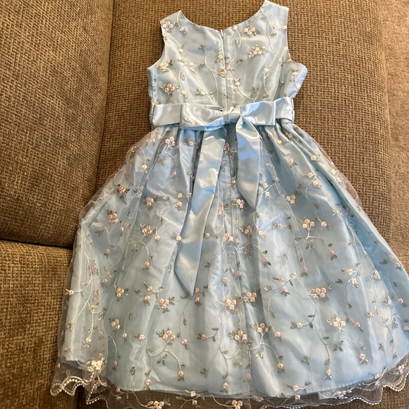 Beautiful satin flower embroidery little girls dressy dress. - Picture 2 of 7